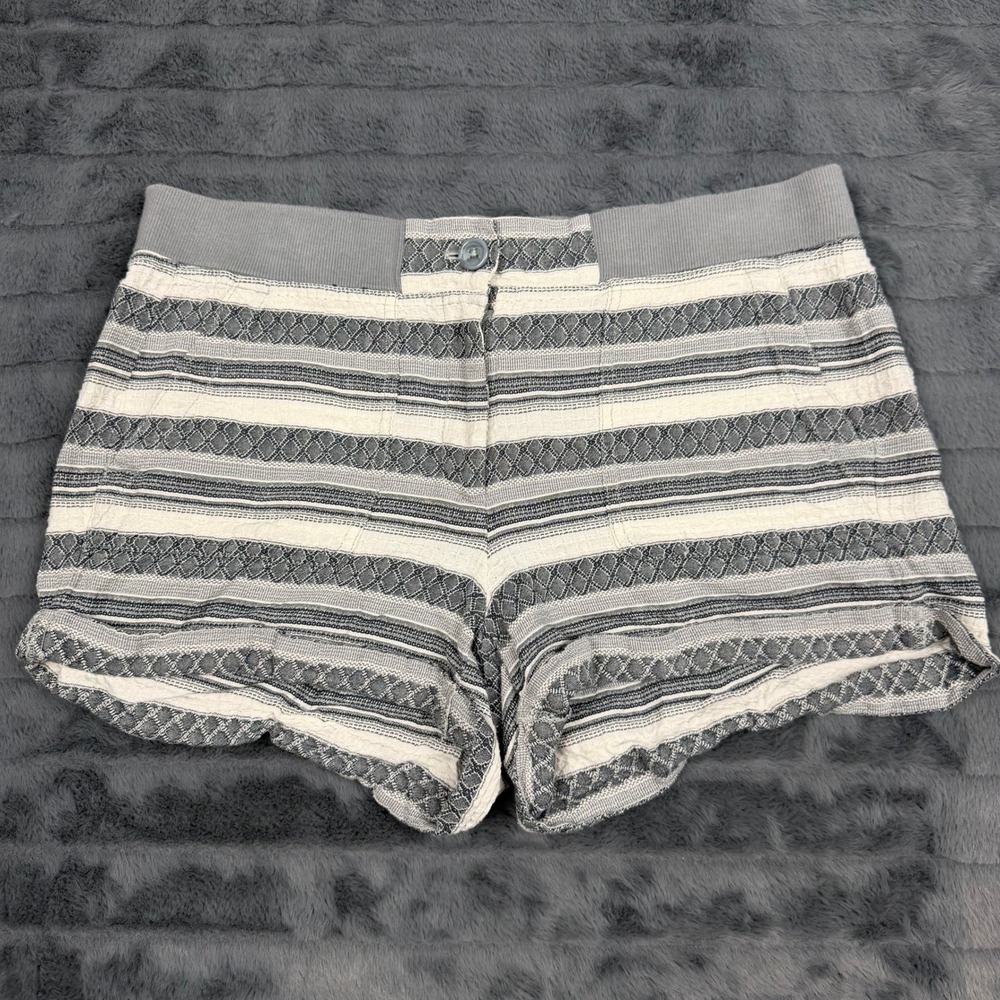 LOFT Womens Grey White Striped Textured Casual Shorts Size 8 Elastic Waist